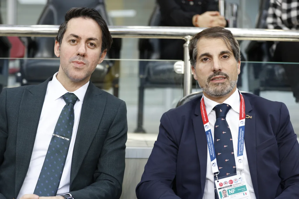 Table referees and technical officials at the official match table