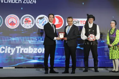 FIFS officials and international delegations at federation events (photograph 8 of 19)